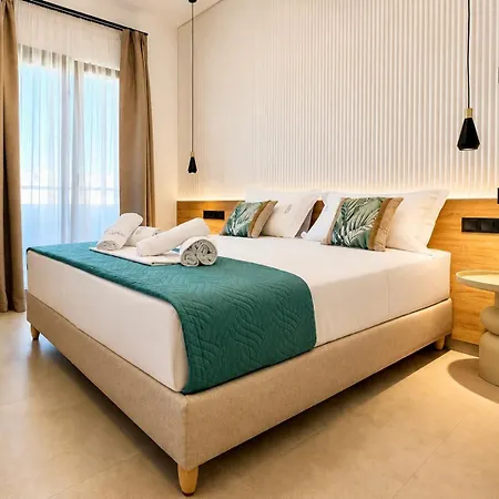 Petite Palace Olive Renovated 2026 Near Apartmán *