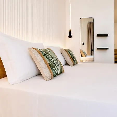 Petite Palace Olive Renovated 2026 Near 아파트 레팀노